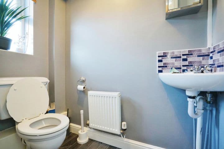 3 bedrooms house for sale in Swadlincote, United Kingdom - Image 3