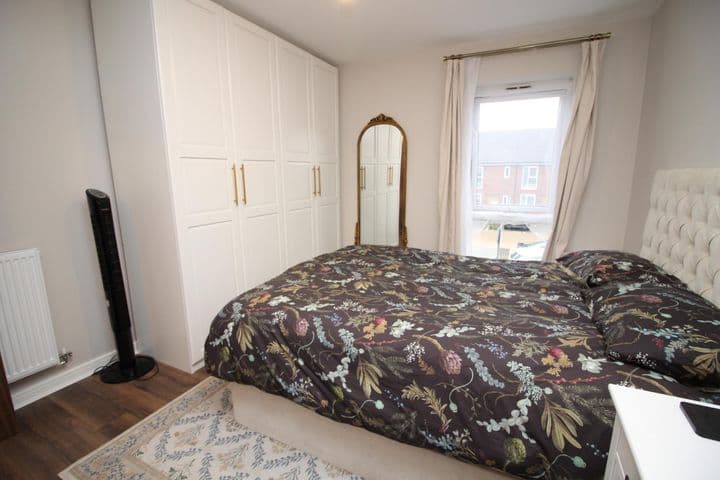 2 bedrooms apartment for sale in Grays, United Kingdom - Image 9