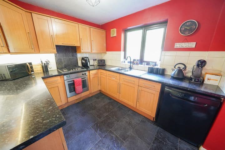 4 bedrooms house for sale in Llanelli, United Kingdom - Image 8