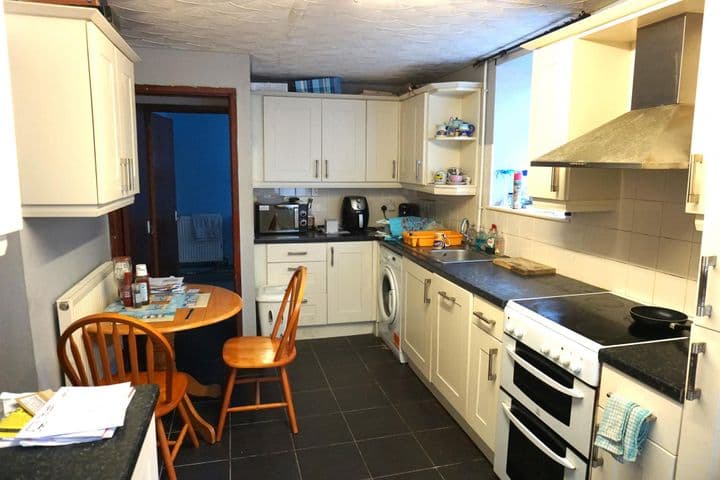 4 bedrooms house for sale in Tonypandy, United Kingdom - Image 6