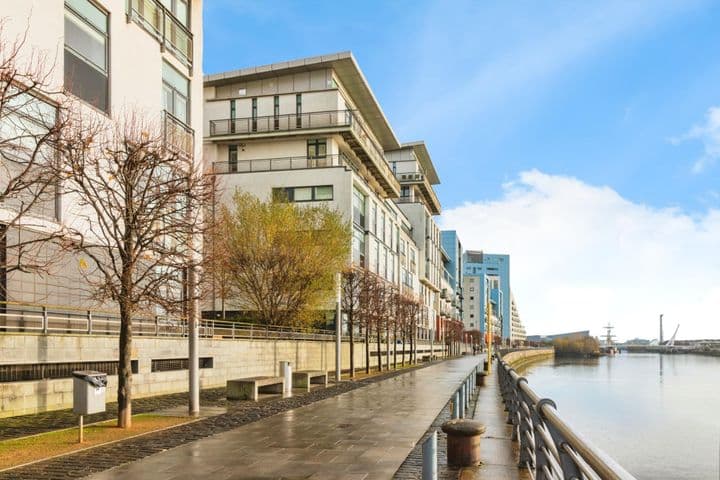 2 bedrooms apartment for sale in Glasgow, United Kingdom - Image 2