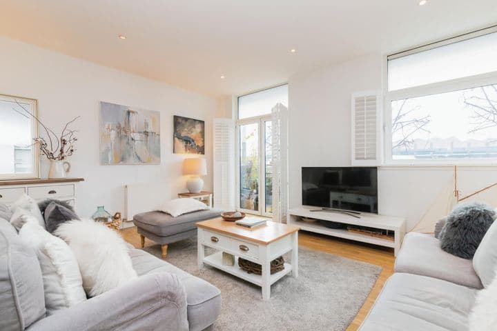 2 bedrooms apartment for sale in Glasgow, United Kingdom - Image 10