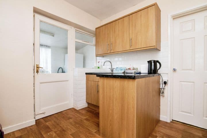 2 bedrooms house for sale in West Bromwich, United Kingdom - Image 10