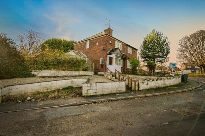 2 bedrooms house for sale in West Bromwich, United Kingdom - Image 2