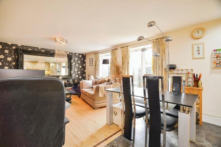 2 bedrooms apartment for sale in Middlesbrough, United Kingdom - Image 6