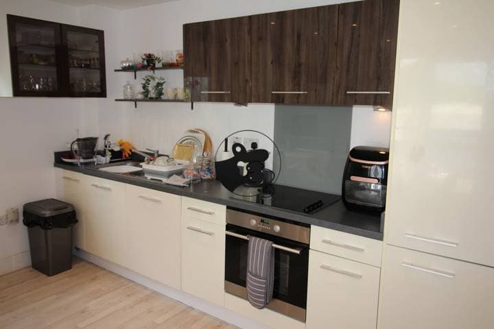 1 bedroom apartment for sale in Edgware, United Kingdom - Image 4