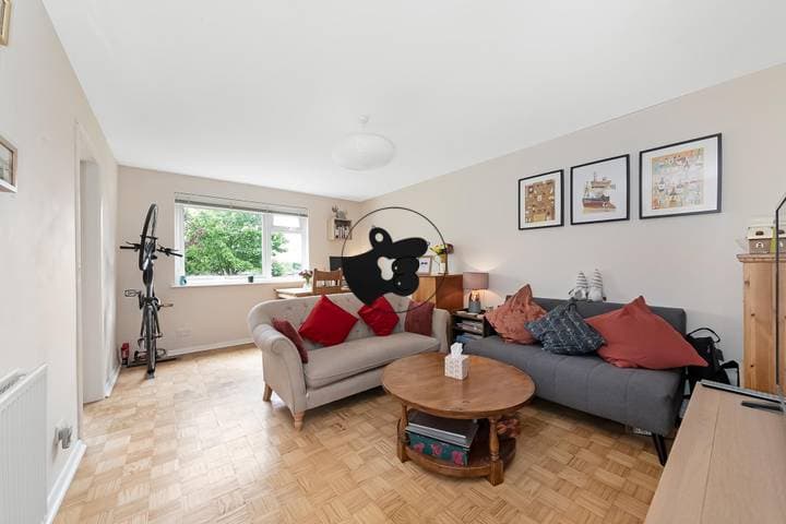 1 bedroom apartment for sale in London, United Kingdom - Image 5