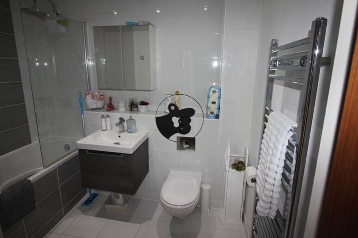 1 bedroom apartment for sale in Edgware, United Kingdom - Image 7