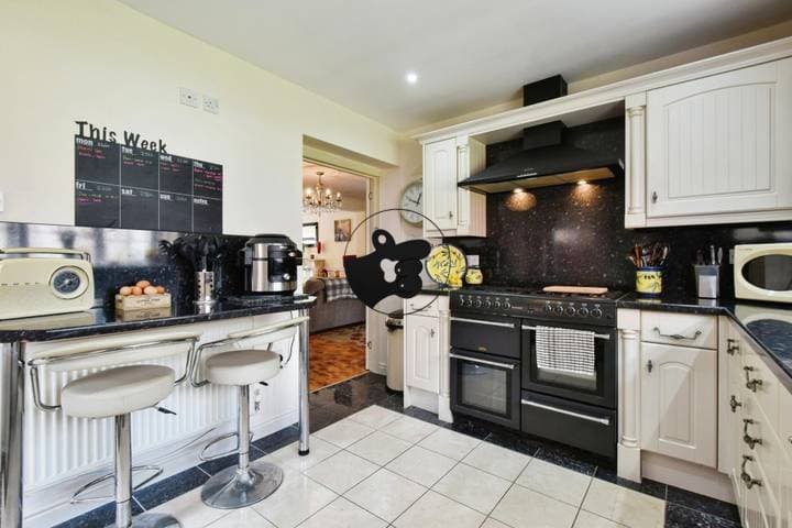 4 bedrooms house for sale in Ebbw Vale, United Kingdom - Image 5