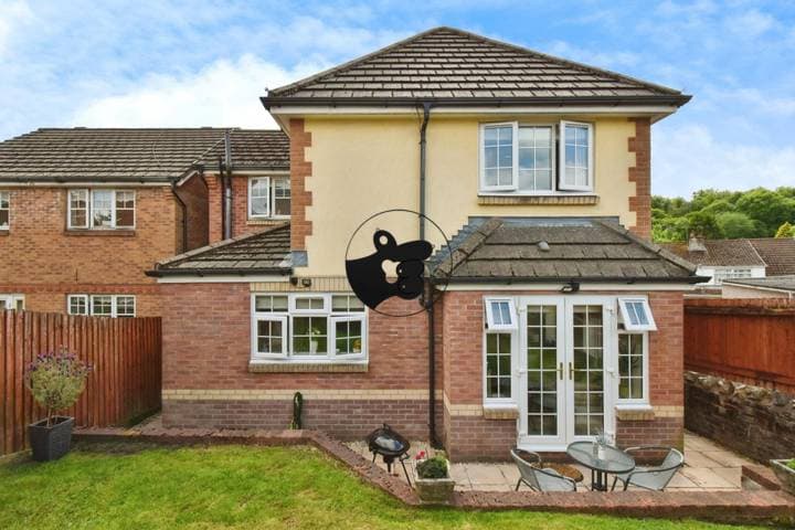 4 bedrooms house for sale in Ebbw Vale, United Kingdom - Image 2