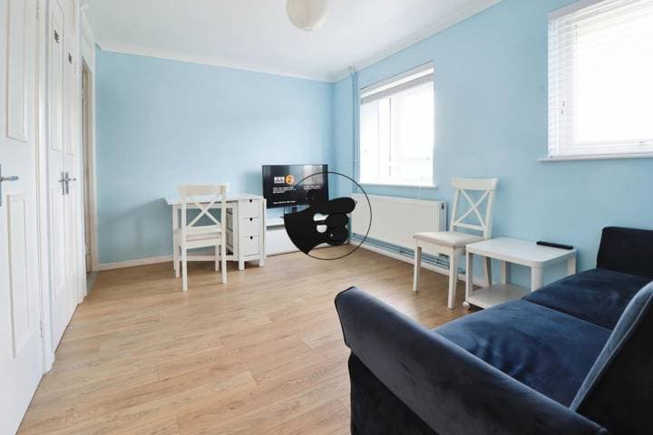 1 bedroom house for sale in Billericay, United Kingdom - Image 3