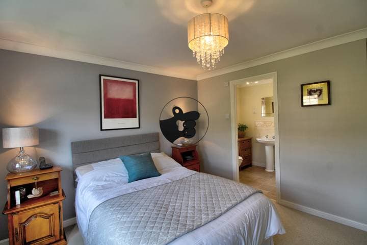 4 bedrooms house for sale in Newport, United Kingdom - Image 24