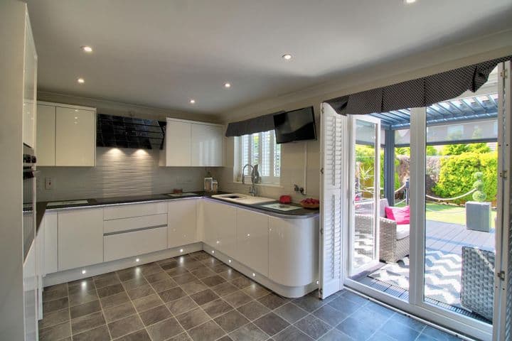 4 bedrooms house for sale in Newport, United Kingdom - Image 3