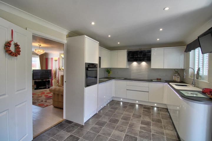 4 bedrooms house for sale in Newport, United Kingdom - Image 10