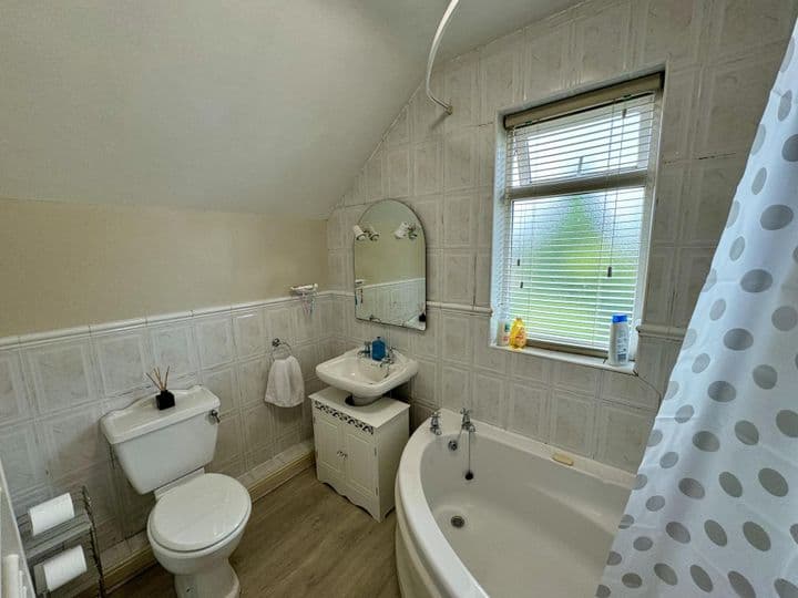 3 bedrooms house for sale in Solihull, United Kingdom - Image 12