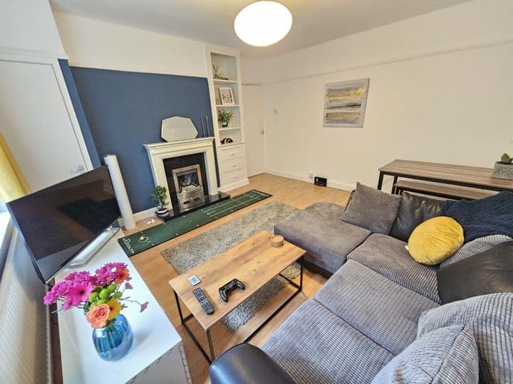 2 bedrooms apartment for sale in Manchester, United Kingdom - Image 7