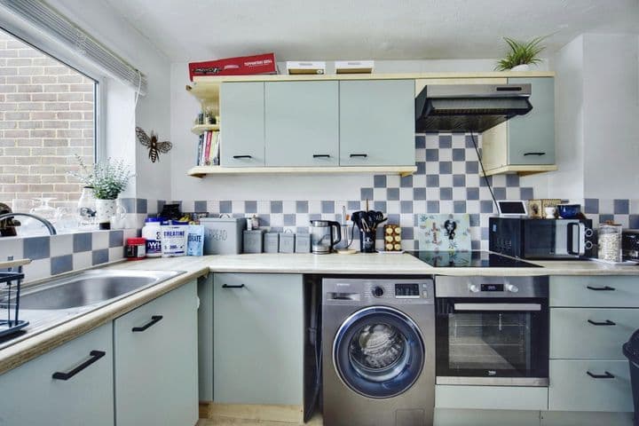 2 bedrooms house for sale in Chatham, United Kingdom - Image 6