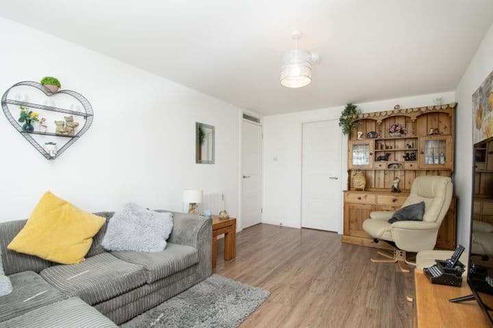 1 bedroom apartment for sale in Montrose, United Kingdom - Image 8