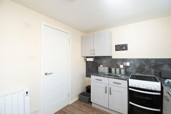 1 bedroom apartment for sale in Montrose, United Kingdom - Image 10