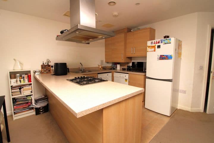 2 bedrooms apartment for sale in Grays, United Kingdom - Image 4