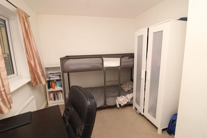 2 bedrooms apartment for sale in Grays, United Kingdom - Image 10