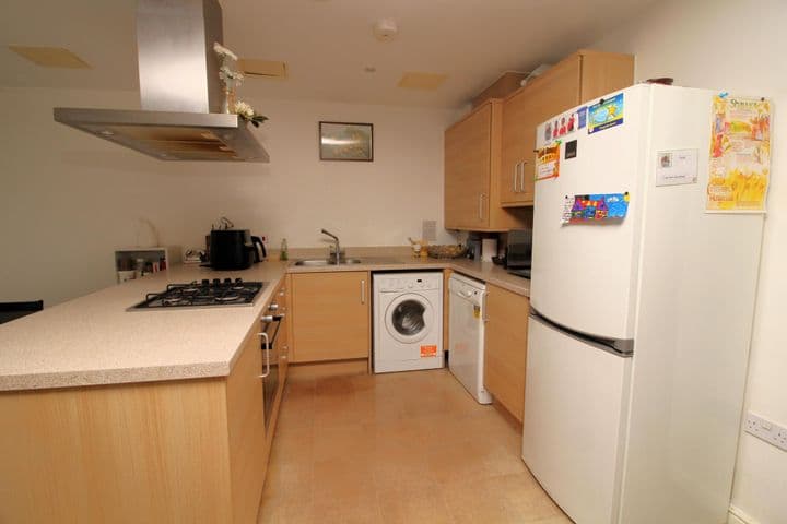 2 bedrooms apartment for sale in Grays, United Kingdom - Image 7