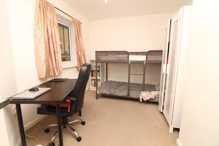 2 bedrooms apartment for sale in Grays, United Kingdom - Image 9