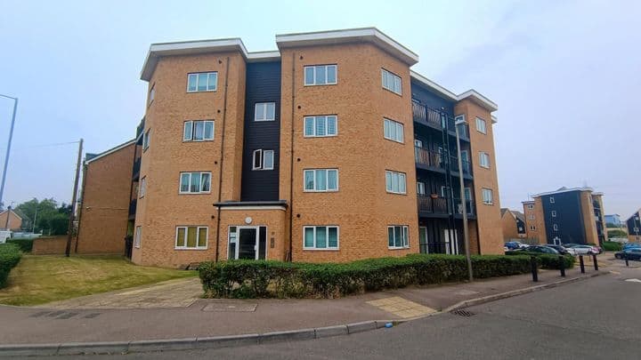 2 bedrooms apartment for sale in Grays, United Kingdom - Image 2