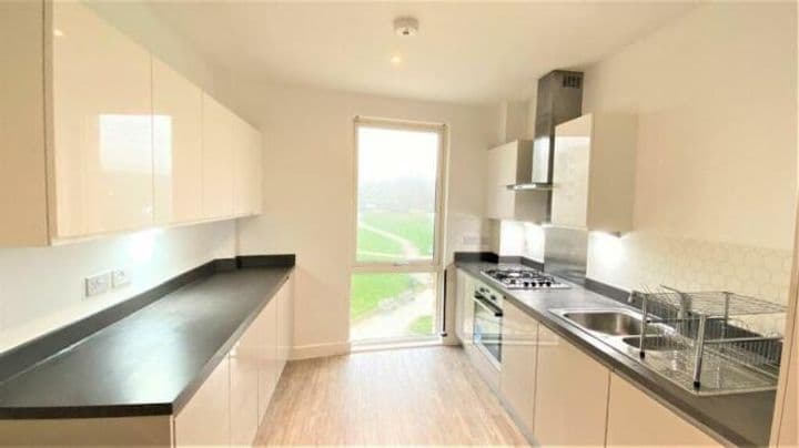 2 bedrooms apartment for sale in London, United Kingdom - Image 8