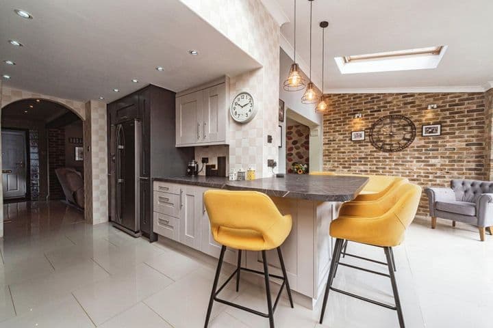 4 bedrooms house for sale in Basingstoke, United Kingdom - Image 6