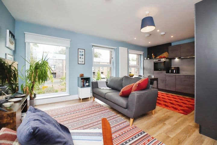 2 bedrooms apartment for sale in Glasgow, United Kingdom - Image 5