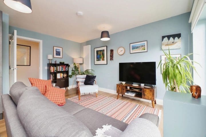 2 bedrooms apartment for sale in Glasgow, United Kingdom - Image 7