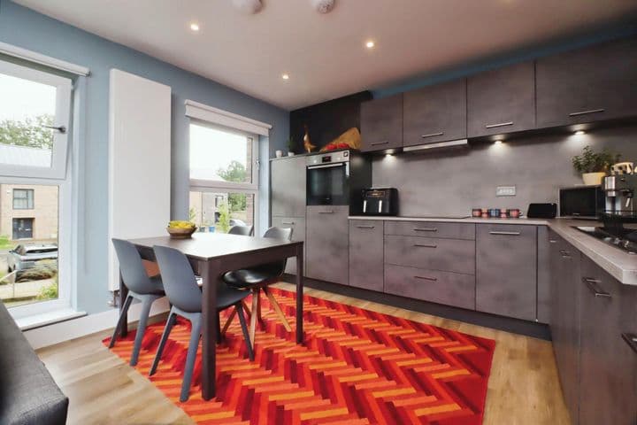 2 bedrooms apartment for sale in Glasgow, United Kingdom - Image 8