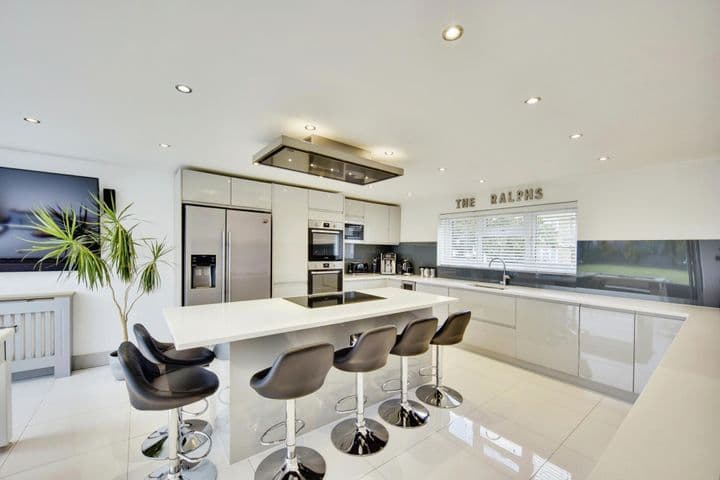 4 bedrooms house for sale in Rochester, United Kingdom - Image 8