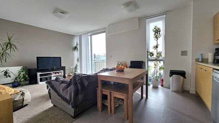 2 bedrooms apartment for sale in Plymouth, United Kingdom - Image 4