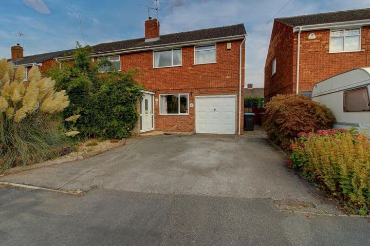 3 bedrooms house for sale in Barwell, United Kingdom - Image 2