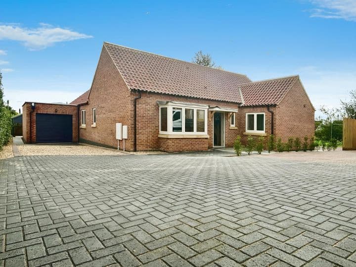 4 bedrooms house for sale in Cherry Willingham, United Kingdom - Image 2