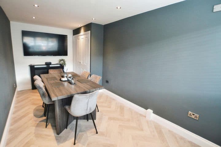 4 bedrooms house for sale in Glasgow, United Kingdom - Image 8