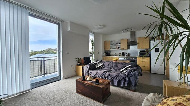 2 bedrooms apartment for sale in Plymouth, United Kingdom - Image 5