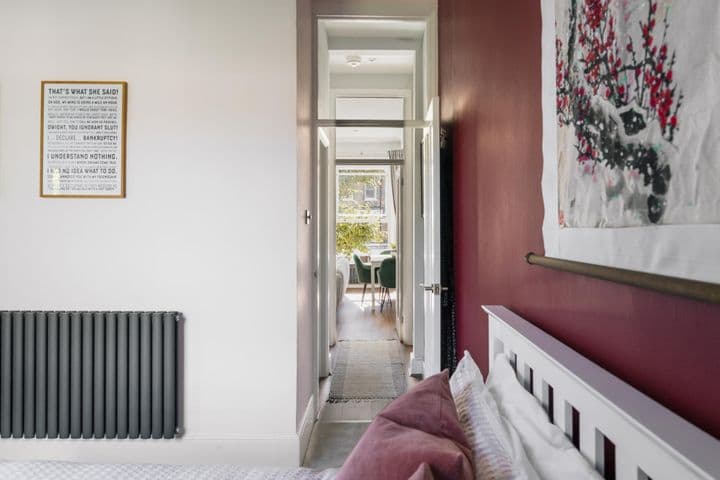 1 bedroom apartment for sale in London, United Kingdom - Image 11