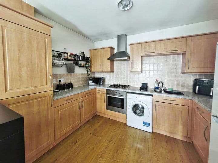 2 bedrooms apartment for sale in Crewe, United Kingdom - Image 4