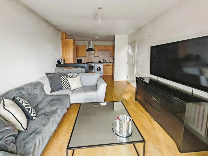 2 bedrooms apartment for sale in Crewe, United Kingdom - Image 3