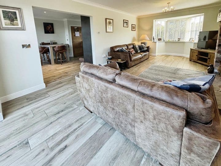 4 bedrooms house for sale in Skellingthorpe, United Kingdom - Image 3