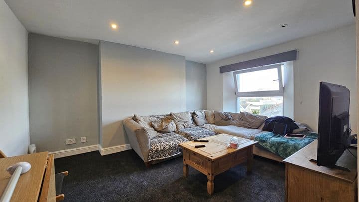 2 bedrooms apartment for sale in Plymouth, United Kingdom - Image 3