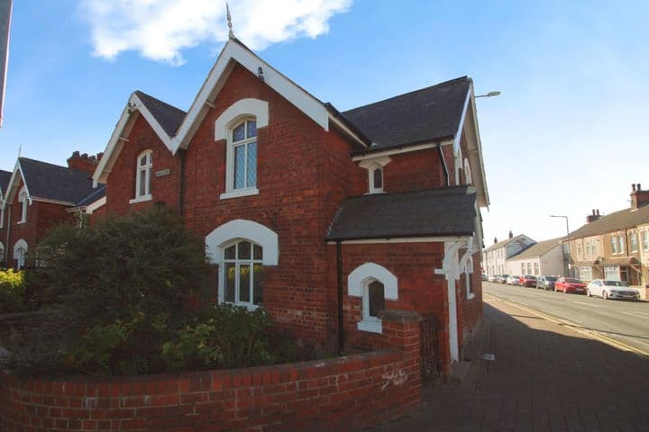 3 bedrooms house for sale in Grimsby, United Kingdom - Image 2