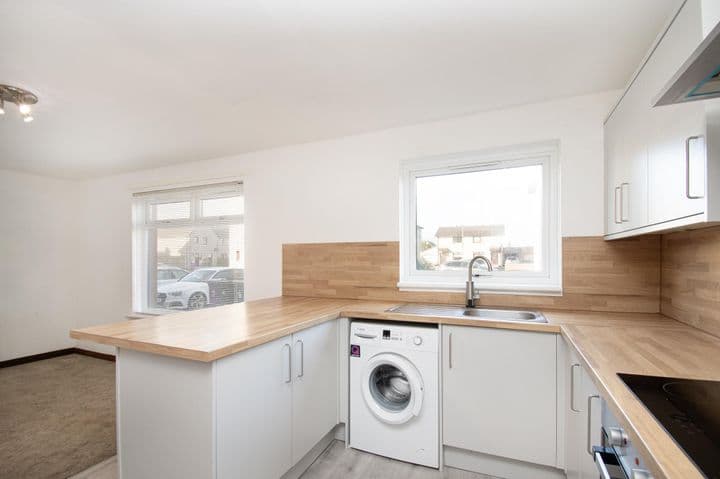 2 bedrooms apartment for sale in Montrose, United Kingdom - Image 5