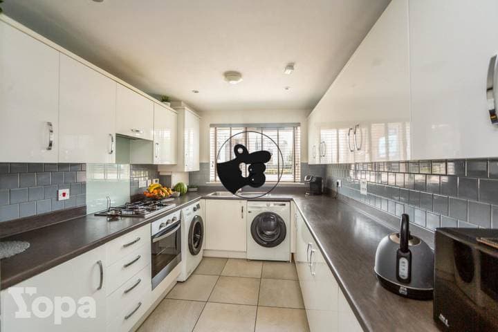 5 bedrooms house for sale in Dartford, United Kingdom - Image 2