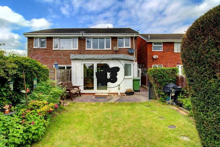 3 bedrooms house for sale in Cannock, United Kingdom - Image 3