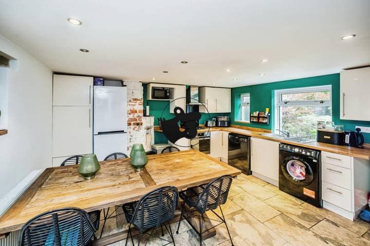 2 bedrooms house for sale in Huddersfield, United Kingdom - Image 3