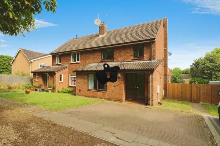 3 bedrooms house for sale in Peterborough, United Kingdom - Image 2